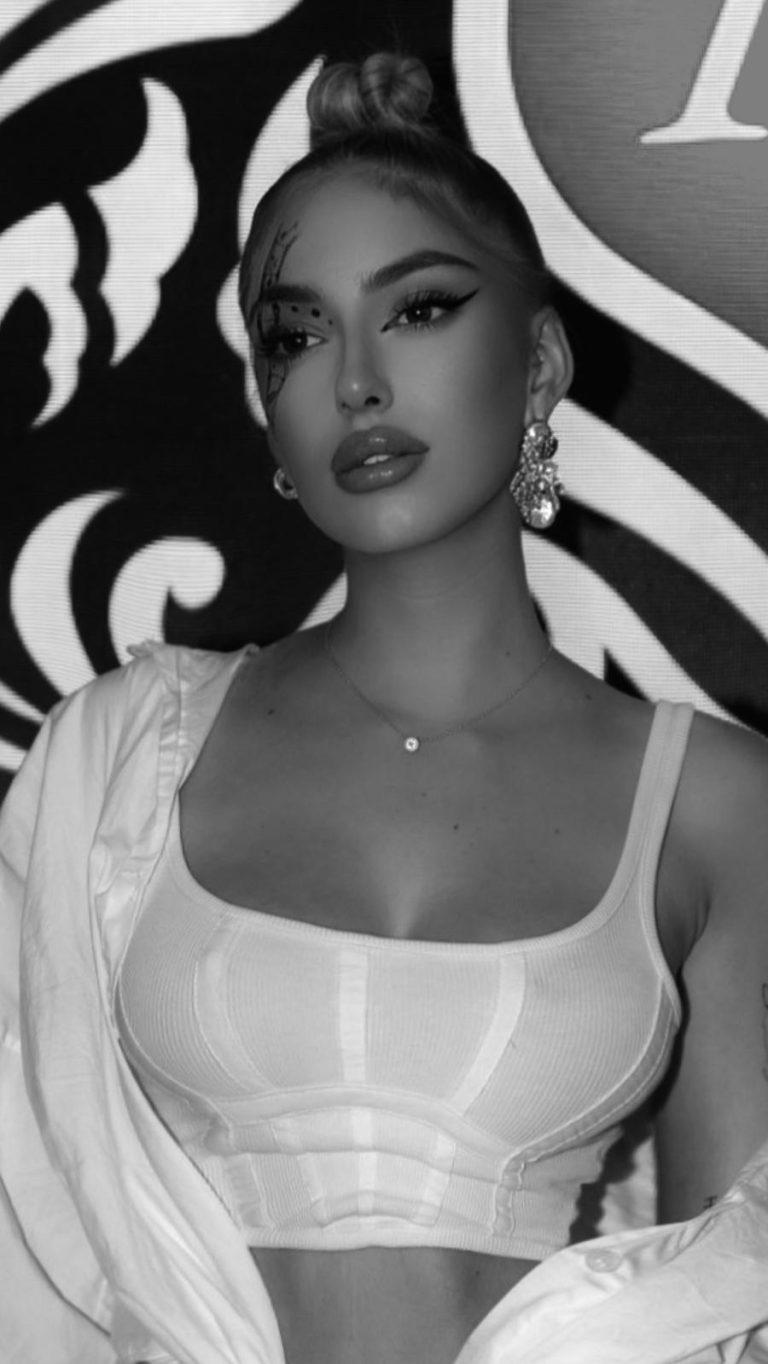 MAY AREV - IMAGE MODELS